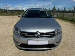 Silber Gebraucht 2014 VW Passat R-line BlueMotion Kombi | 9.490 € (Fairer Preis)
