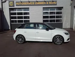 Weiß Gebraucht 2016 Audi A1 Sportback Basis Kleinwagen | 12.900 € (Fairer Preis)