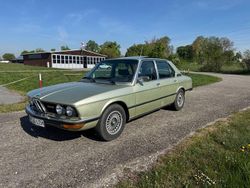 Grün Gebraucht 1979 BMW 525 Limousine | 11.950 €