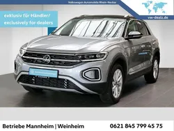 Pyritsilber metallic Gebraucht 2024 VW T-Roc Style SUV | 26.999 € (Guter Preis)