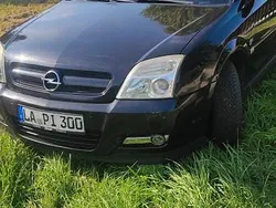 Schwarz Gebraucht 2004 Opel Signum Edition Kombi | 600 € (Fairer Preis)
