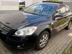 Schwarz Gebraucht 2009 Kia ProCeed LX Kleinwagen | 2.000 €