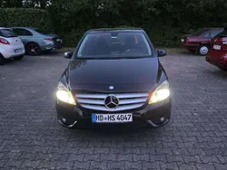 Schwarz Gebraucht 2014 Mercedes B200 Sport Edition Van / Kleinbus | 9.500 €