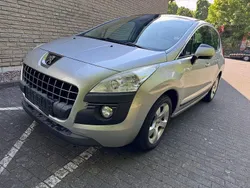 Grau Gebraucht 2010 Peugeot 3008 Premium SUV | 2.699 € (Teuer)