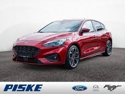 Rot Gebraucht 2020 Ford Focus ST-Line Limousine | 17.900 € (Fairer Preis)