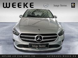 Gebraucht 2022 Mercedes B200 Van / Kleinbus | 27.979 € (Fairer Preis)