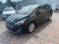 Schwarz Gebraucht 2018 Ford S-MAX Titanium Van / Kleinbus | 21.980 € (Fairer Preis)