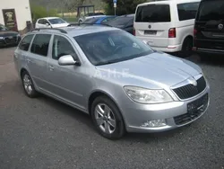 Silber Gebraucht 2009 Skoda Octavia Elegance Limousine | 6.250 € (Fairer Preis)