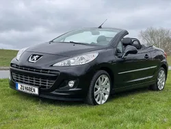 Schwarz Gebraucht 2011 Peugeot 207 CC Platinum Cabrio | 7.500 € (Etwas zu teuer)