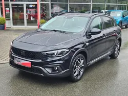 Schwarz Gebraucht 2022 Fiat Tipo Cross SUV | 16.990 € (Fairer Preis)