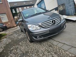 Grau Gebraucht 2008 Mercedes B200 Van / Kleinbus | 5.499 € (Fairer Preis)