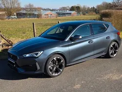 Grau Gebraucht 2024 Cupra Leon Limousine | 26.900 € (Superpreis)