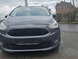 Braun Gebraucht 2015 Ford Grand C-Max Van / Kleinbus | 4.700 € (Fairer Preis)