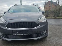Braun Gebraucht 2015 Ford Grand C-Max Van / Kleinbus | 4.700 € (Guter Preis)