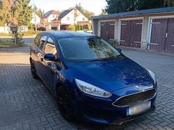 Blau Gebraucht 2018 Ford Focus Kombi | 7.900 € (Guter Preis)