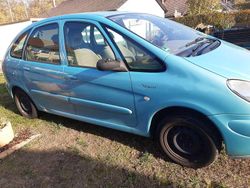 Blau Gebraucht 2003 Citroën Xsara Picasso Exclusive Van / Kleinbus | 2.100 € (Fairer Preis)
