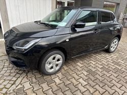 Super black pearl zmv Gebraucht 2023 Suzuki Swift Comfort Kleinwagen | 18.900 € (Fairer Preis)