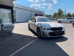 Mineralweiss Gebraucht 2025 BMW 330 M Sport Kombi | 42.950 € (Guter Preis)