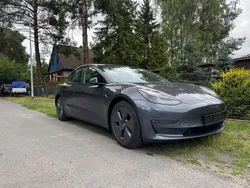 Grau Gebraucht 2021 Tesla Model 3 Limousine | 27.500 € (Guter Preis)