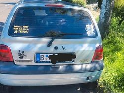 Grau Gebraucht 2001 Renault Twingo Kleinwagen | 1.700 €