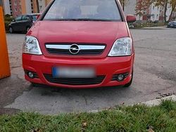 Rot Gebraucht 2007 Opel Meriva Van / Kleinbus | 3.800 €