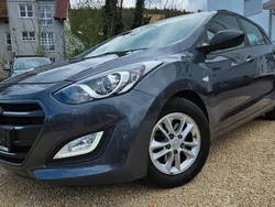 Grau Gebraucht 2017 Hyundai i30 Limousine | 10.500 € (Superpreis)