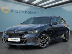 Schwarz Gebraucht 2024 BMW 540 Kombi | 70.099 €