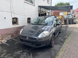 Grau Gebraucht 2009 Fiat Punto Kleinwagen | 1.500 €