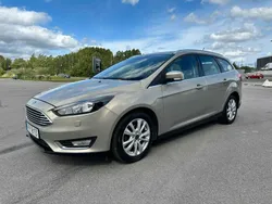 Grau Gebraucht 2018 Ford Focus Limousine | 11.200 € (Fairer Preis)