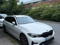 Weiß Gebraucht 2020 BMW 320 Sport Line Kombi | 22.990 € (Etwas zu teuer)