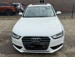Weiß Gebraucht 2012 Audi A4 Premium Limousine | 12.500 € (Teuer)