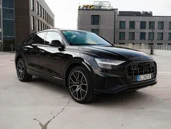 Schwarz Gebraucht 2019 Audi Q8 S-Line SUV | 58.500 € (Etwas zu teuer)