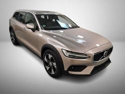 Bright dusk / metallic Gebraucht 2023 Volvo V60 CC Ultimate Kombi | 48.950 € (Fairer Preis)
