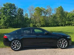 Schwarz Gebraucht 2018 Jaguar XE S Limousine | 32.500 €