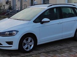 Weiß Gebraucht 2014 VW Golf Sportsvan Comfortline Van / Kleinbus | 9.900 € (Fairer Preis)