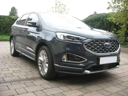 Blau Gebraucht 2018 Ford Edge Vignale SUV | 24.900 €