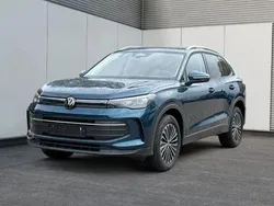 Blau Neu 2024 VW Tiguan Advance SUV | 46.158 € (Superpreis)