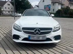 Weiß Gebraucht 2020 Mercedes C200 AMG line Limousine | 24.999 € (Fairer Preis)