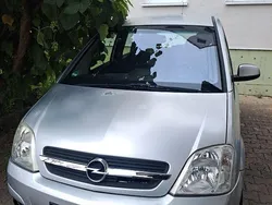 Silber Gebraucht 2004 Opel Meriva Essentia Van / Kleinbus | 600 € (Superpreis)