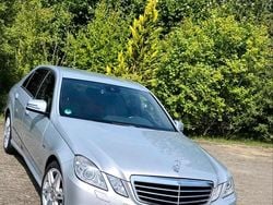 Grau Gebraucht 2010 Mercedes 190 AMG Limousine | 10.300 €