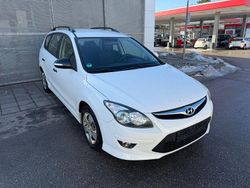Weiß Gebraucht 2012 Hyundai i30 Edition Kombi | 1.690 € (Superpreis)