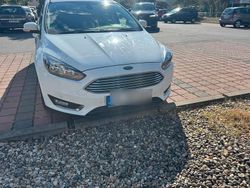 Weiß Gebraucht 2015 Ford Focus Kombi | 6.999 € (Fairer Preis)
