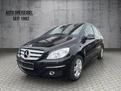 Schwarz Gebraucht 2011 Mercedes B180 Van / Kleinbus | 5.999 € (Guter Preis)