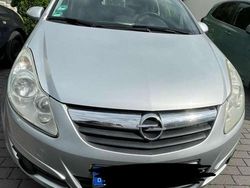 Silber Gebraucht 2008 Opel Corsa Edition Limousine | 2.650 € (Etwas zu teuer)