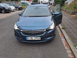 Blau Gebraucht 2015 Opel Astra Innovation Limousine | 8.499 € (Fairer Preis)