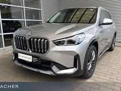 Spacesilber metallic Gebraucht 2023 BMW iX1 xLine SUV | 38.449 € (Fairer Preis)