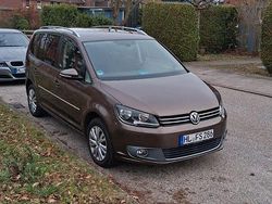Braun Gebraucht 2011 VW Touran Highline Van / Kleinbus | 4.000 € (Guter Preis)