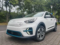 Weiß Gebraucht 2022 Kia e-Niro 2 SUV | 22.990 € (Guter Preis)