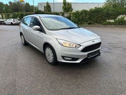 Grau Gebraucht 2016 Ford Focus Kombi | 6.799 € (Guter Preis)