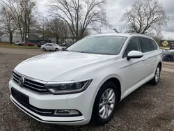 Weiß Gebraucht 2019 VW Passat Comfortline Kombi | 9.700 €